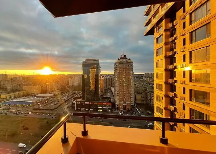 1 Room 60M2 Center Of Obolon Near River Side. 11 Floor