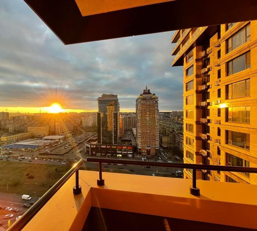 1 60m2 Center Of Obolon Near River Side. 11 Floor Apartment Kyiv