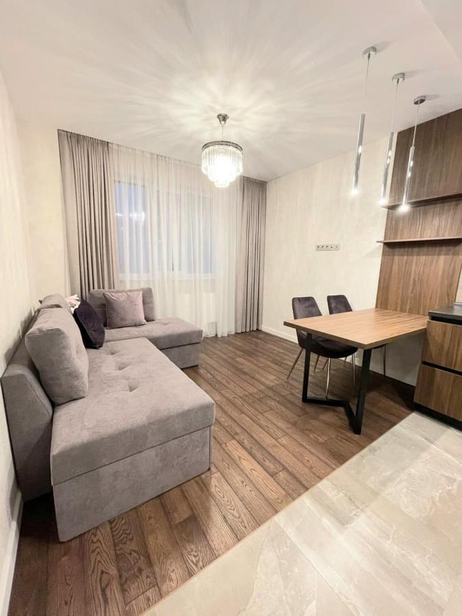 1 60m2 Center Of Obolon Near River Side. 11 Floor Apartment